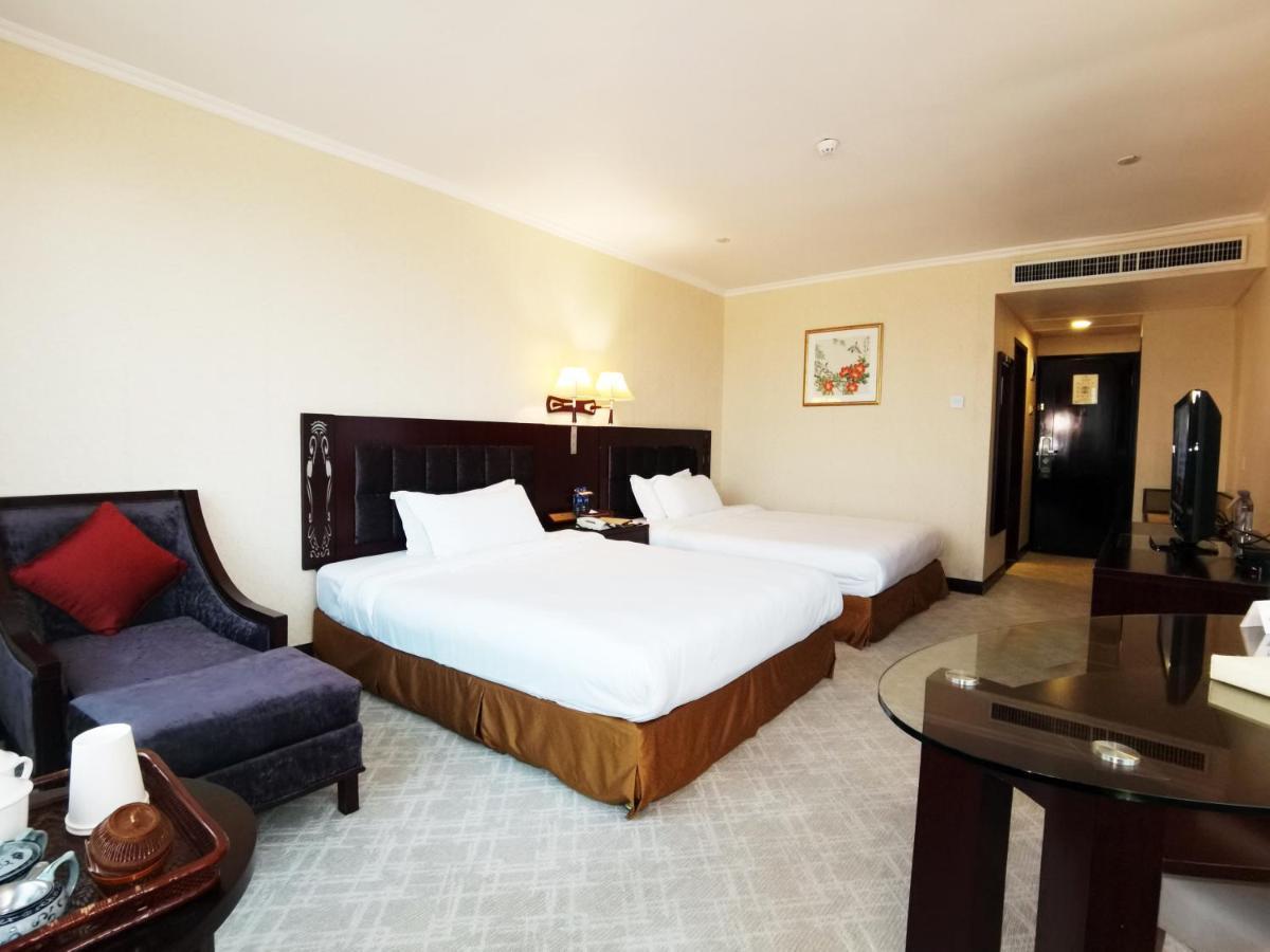 Majestic Hotel Canton Esterno foto