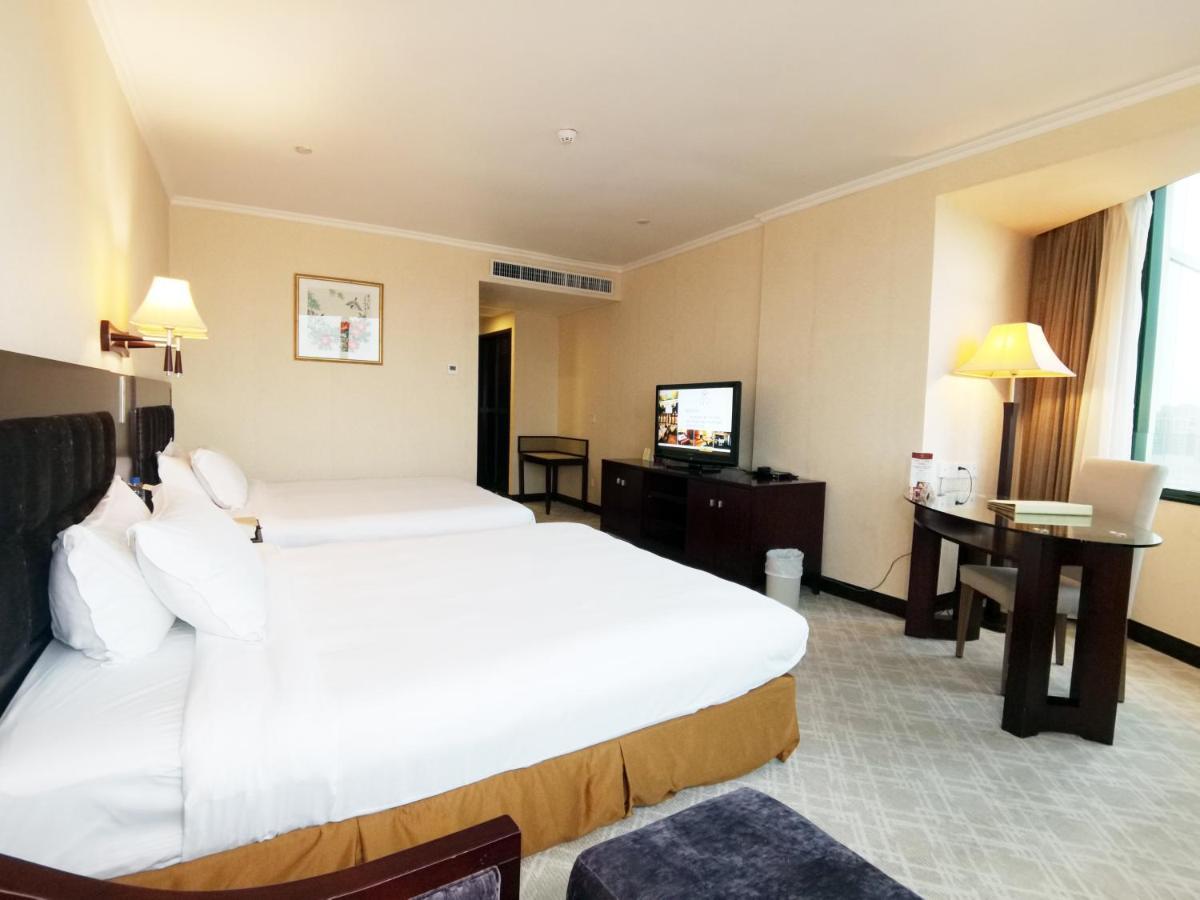 Majestic Hotel Canton Esterno foto