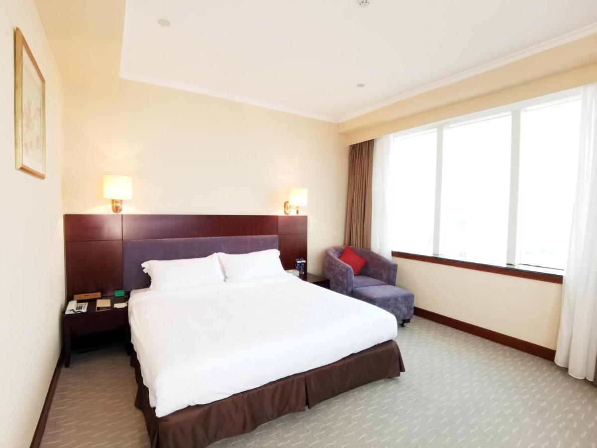 Majestic Hotel Canton Esterno foto