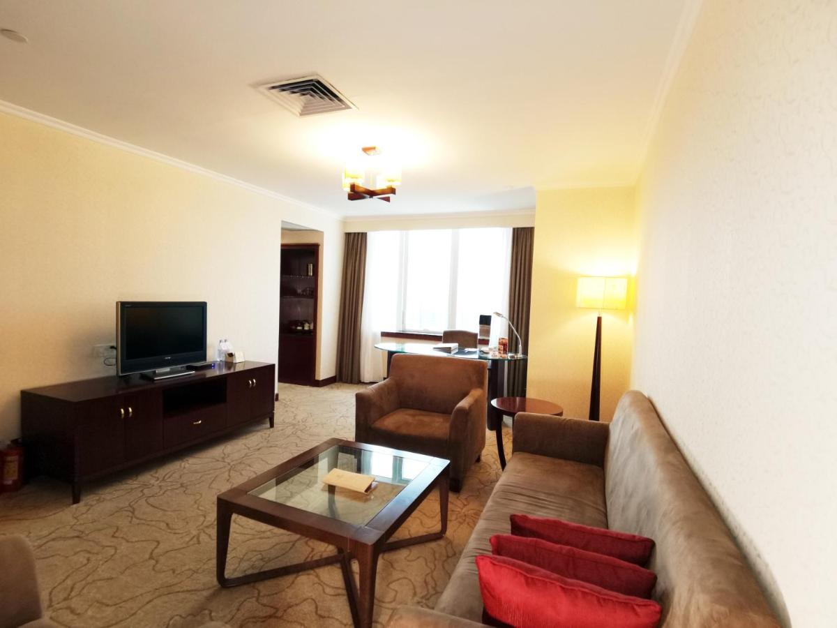 Majestic Hotel Canton Esterno foto
